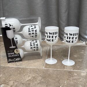 I'm With The Mob Wine Glasses Set - White
